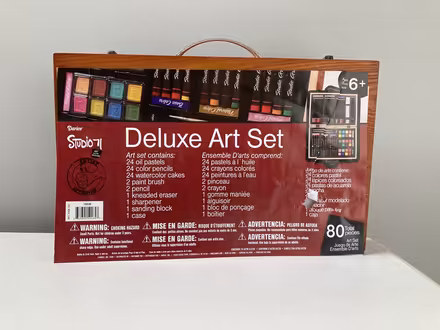 Photo of free Artist Set (South/North Attleboro line) #1