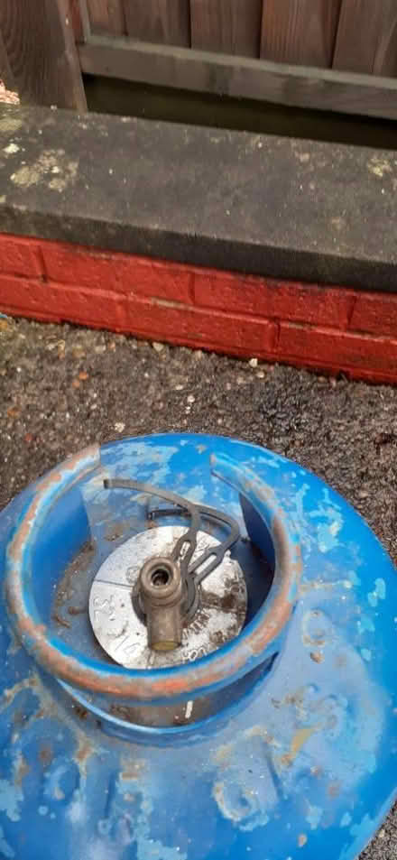 Photo of free 15kg calor gas bottle EMPTY (Mansfield NG19) #1