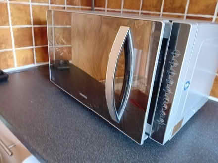 Photo of free Microwave (Northcourt OX14) #1