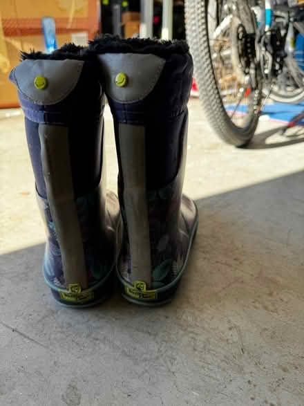 Photo of free Snow boots size 13/1 girls size (San Jose) #2