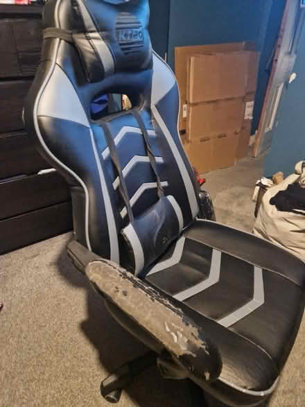 Photo of free gaming chair - needs tlc (RM1) #4