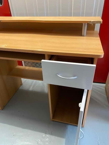 Photo of free Office desk (Hollingbury BN1) #2