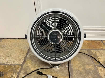 Photo of free Fan (Avenue/ Eglinton) #1
