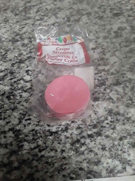 Photo of free Pink Crepe Streamer (Waverly) #1