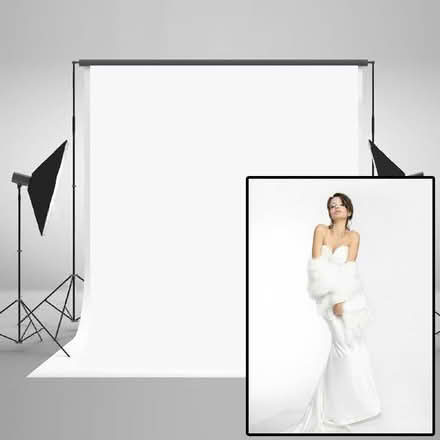 Photo of free Photographic softbox lights, white backdrop and stands (Bishopston BS7) #2