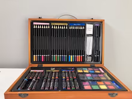 Photo of free Artist Set (South/North Attleboro line) #2