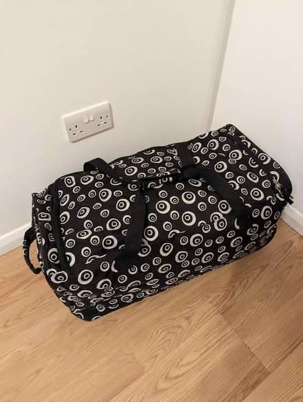 Photo of free Wheeled Holdall with extendable handle (Kennington OX1) #2
