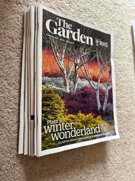 Photo of free RHS gardening magazines x6 (feb - Oct 2022) (Enfield EN2) #1