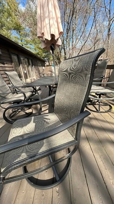 Photo of free Chairs for patio (43230) #1