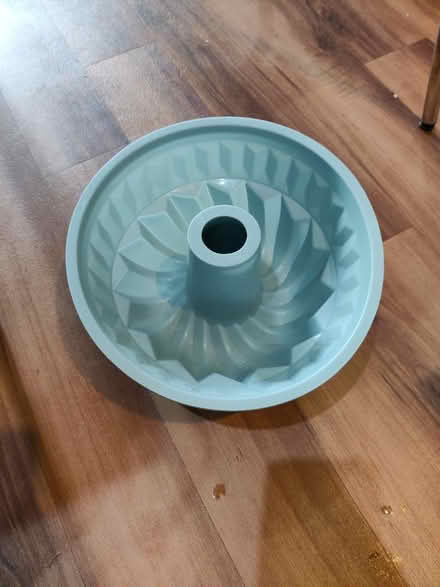 Photo of free Silicone bundt pan (HA0) #1