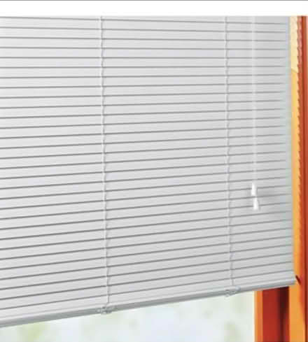 Photo of free Pair of mini-blinds (Pepperell) #1