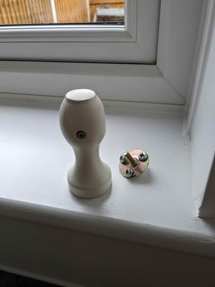 Photo of Curtain rail - 1 x bracket only (Hatfield Road CM8) #3