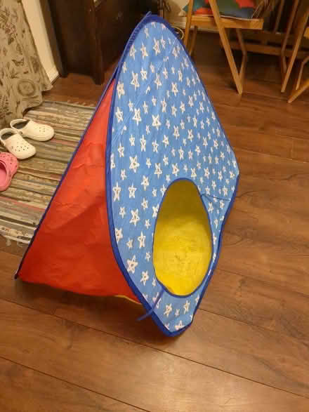 Photo of free Kids pop up tent (Maidstone ME15) #1