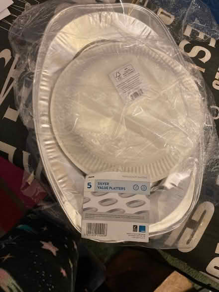 Photo of free Foil platters and paper plates (Smallwood B98) #1