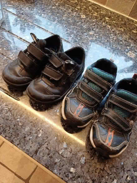 Photo of free Clarks 8.5 F & 9 G boys shoes (Bedford MK41) #2
