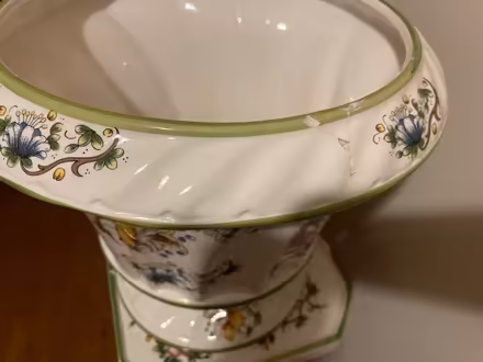 Photo of free Jardiniere (Harrogate HG2) #1