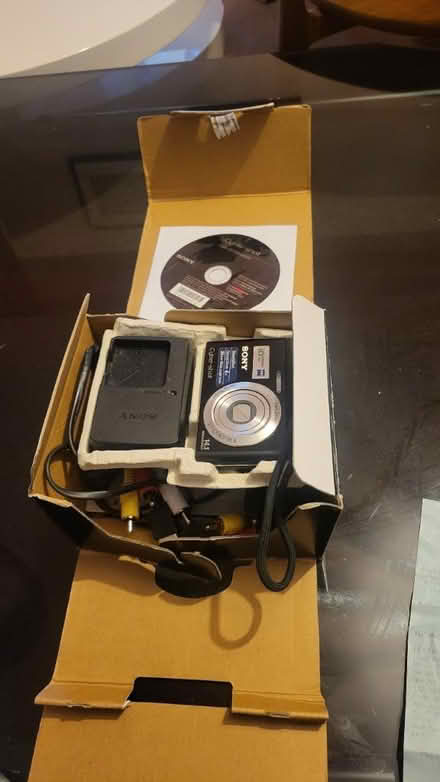 Photo of free Sony cibershot digital camera (Ashton on Ribble preston) #4