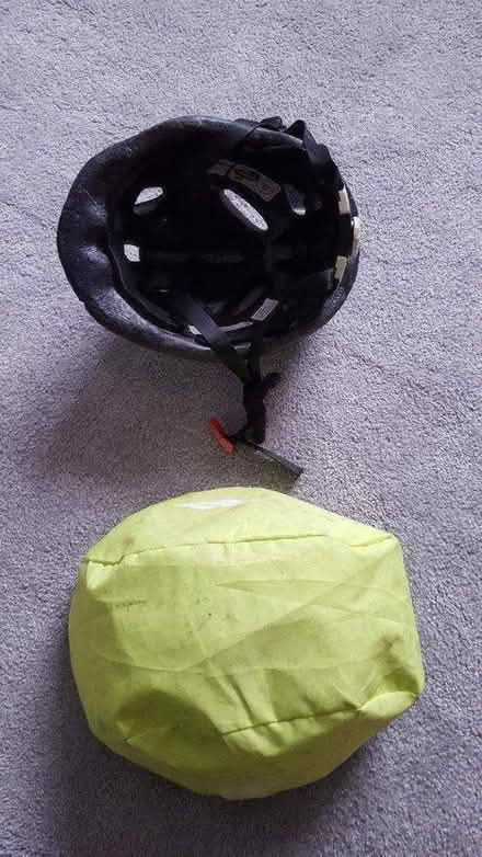 Photo of free child cycle helmet (Eden Park) #4