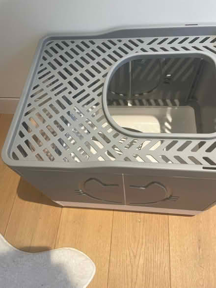 Photo of free Cat litter box (Marylebone) #2