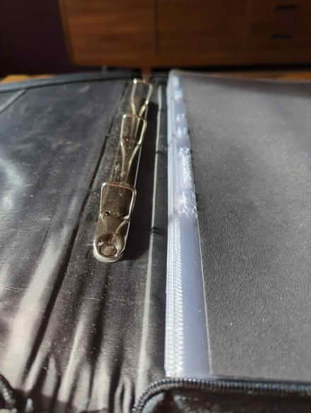 Photo of free A3 portfolio binder (E9) #3
