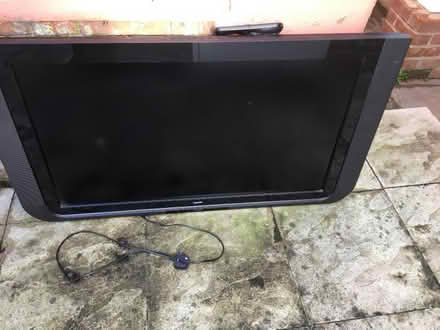 Photo of free Tenkia tv 40” with remote (Halstead CO9) #4