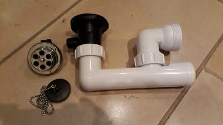 Photo of free Bath waste, overflow and trap (Kidlington OX5) #3