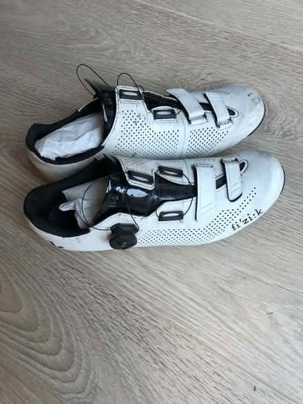 Photo of free Fizik men’s road cycling shoes (Honor Oak SE23) #1