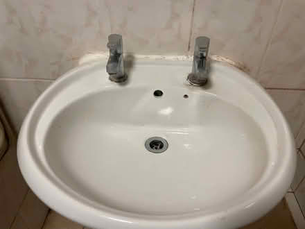 Photo of free Full bathroom suite (Panshanger AL7) #4