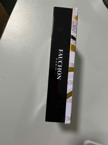 Photo of free Paris tin (CV1) #2