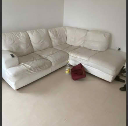 Photo of free White corner sofa (KT3) #1