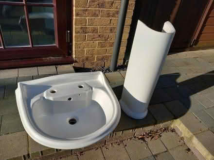 Photo of free Bathroom Sink (EN7 Cheshunt) #3