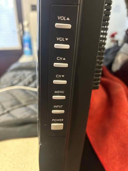 Photo of free 33” tv (South Kirkby WF9) #2