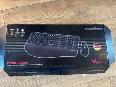 Photo of free Wired ergonomic keyboard & mouse, boxed (New Catton NR3) #2