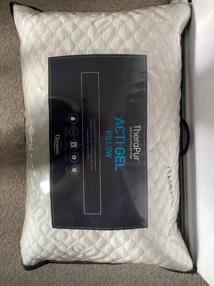 Photo of free Thermapur acti gel pillow (Fortis Green N10) #2
