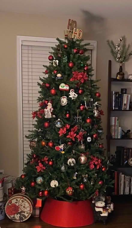 Photo of free 7.5 Ft Pre-lit Christmas Tree (Smyrna, Vinings, Mableton) #2