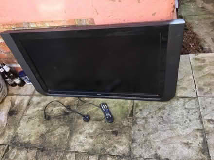 Photo of free Tenkia tv 40” with remote (Halstead CO9) #3