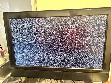 Photo of free 33” tv (South Kirkby WF9) #1