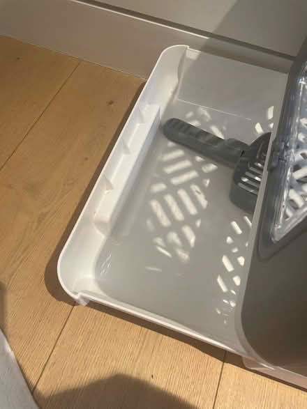 Photo of free Cat litter box (Marylebone) #1