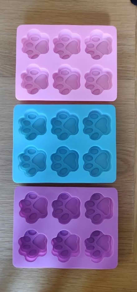 Photo of free Ice cube trays - dog themed (BS4) #1