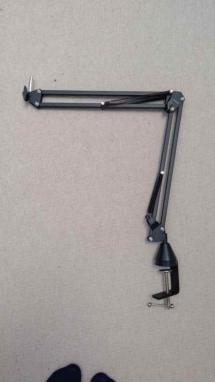 Photo of free Microphone stand for desk (SE24) #1