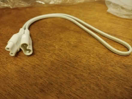 Photo of free 500mm link cable under cabinet shelf light (Sandilands CR0) #1