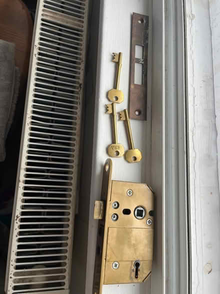 Photo of free Lock mechanism and three keys (Helensburgh G84) #1