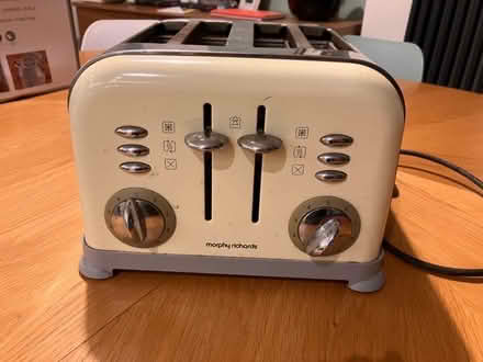 Photo of free Toaster (Hutton PR4) #2