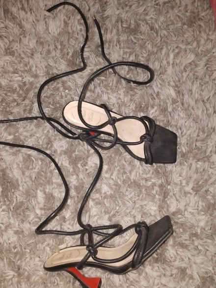 Photo of free Bags, footwear and ladies clothes (L4) #3
