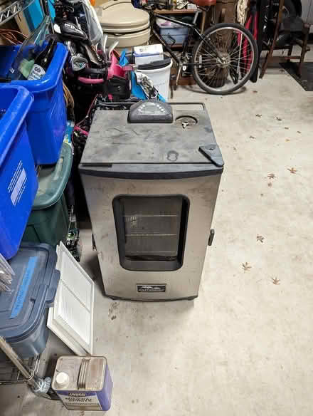 Photo of free Masterbuilt Electric Smoker (Leander, TX) #1