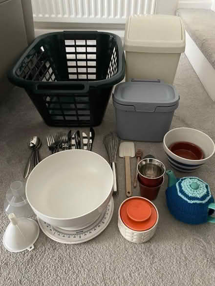 Photo of free Various household items - mainly kitchen (Longton PR4) #2