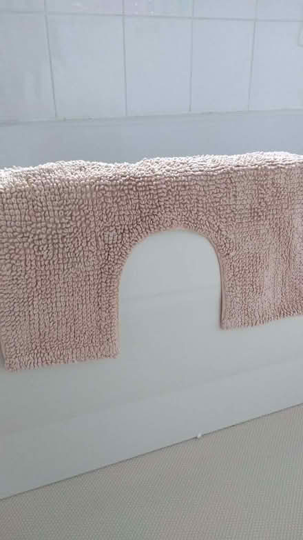 Photo of free mat for toilet or basin (Longbridge B31) #1