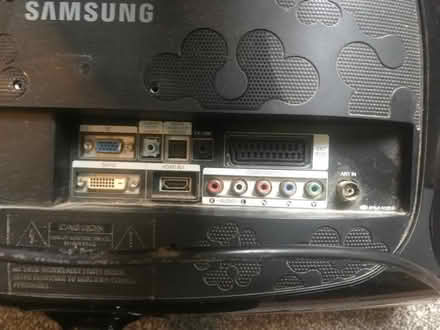 Photo of free Samsung 933HD monitor/tv 18.5” (Nesscliffe SY4) #2