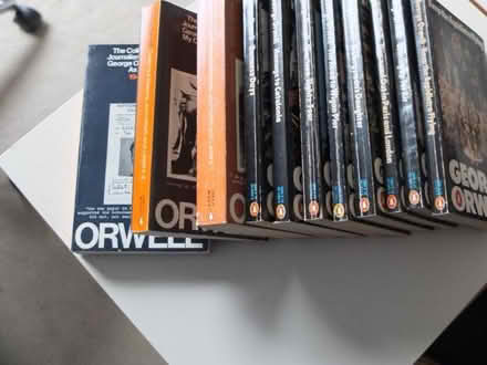 Photo of free George Orwell novels plus (Battle TN33) #1