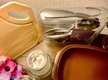 Photo of free Household/Kitchen accessories (Kendal LA9) #1